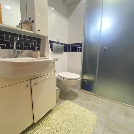 Cute 2+1 Apt With Common Pool - Centre Apartament *