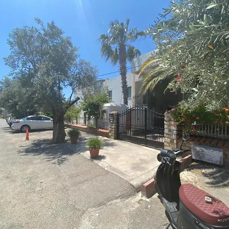 Cute 2+1 Apt With Common Pool - Centre Apartament *