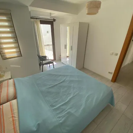 Cute 2+1 Apt With Common Pool - Centre *