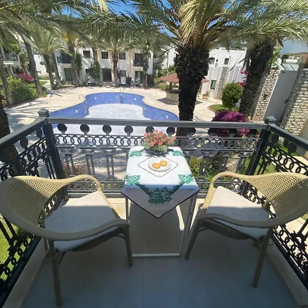 דירה Cute 2+1 Apt With Common Pool - Centre